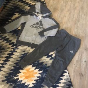 Adidas sweatsuit set! Great condition!